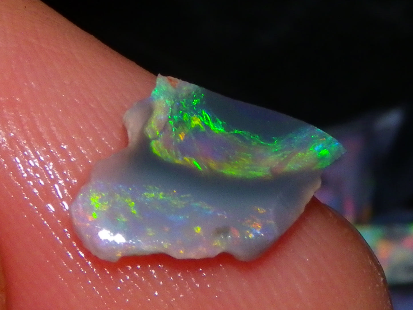 Nice Quality Rubbed Lightning Ridge Opal Parcel 18.04cts Dark Base Reds/Greens