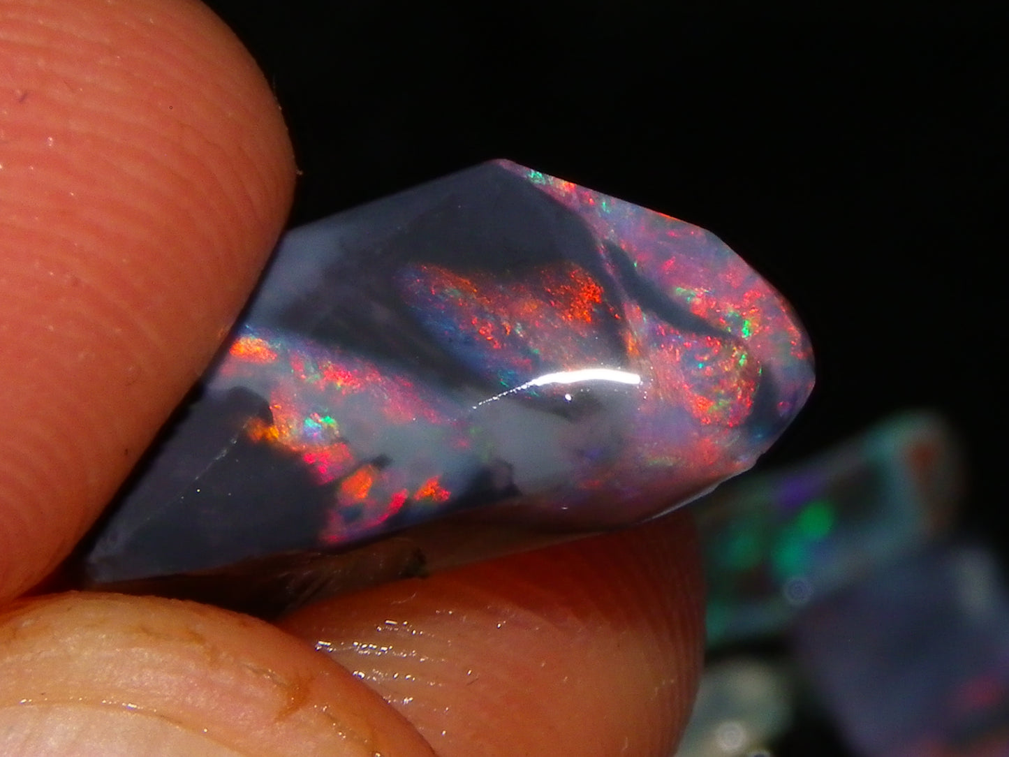 Nice Quality Rubbed Lightning Ridge Opal Parcel 18.04cts Dark Base Reds/Greens