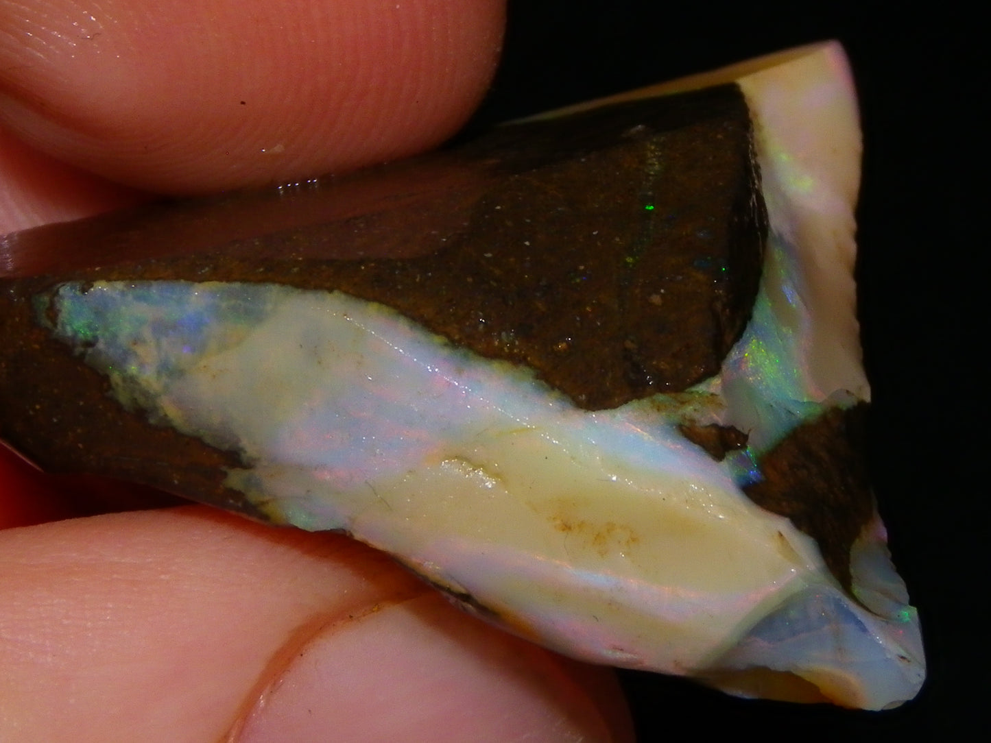 4 Nice Rough/Rubbed Boulder Opals 416cts Queensland Australia Multicolours/Patterns