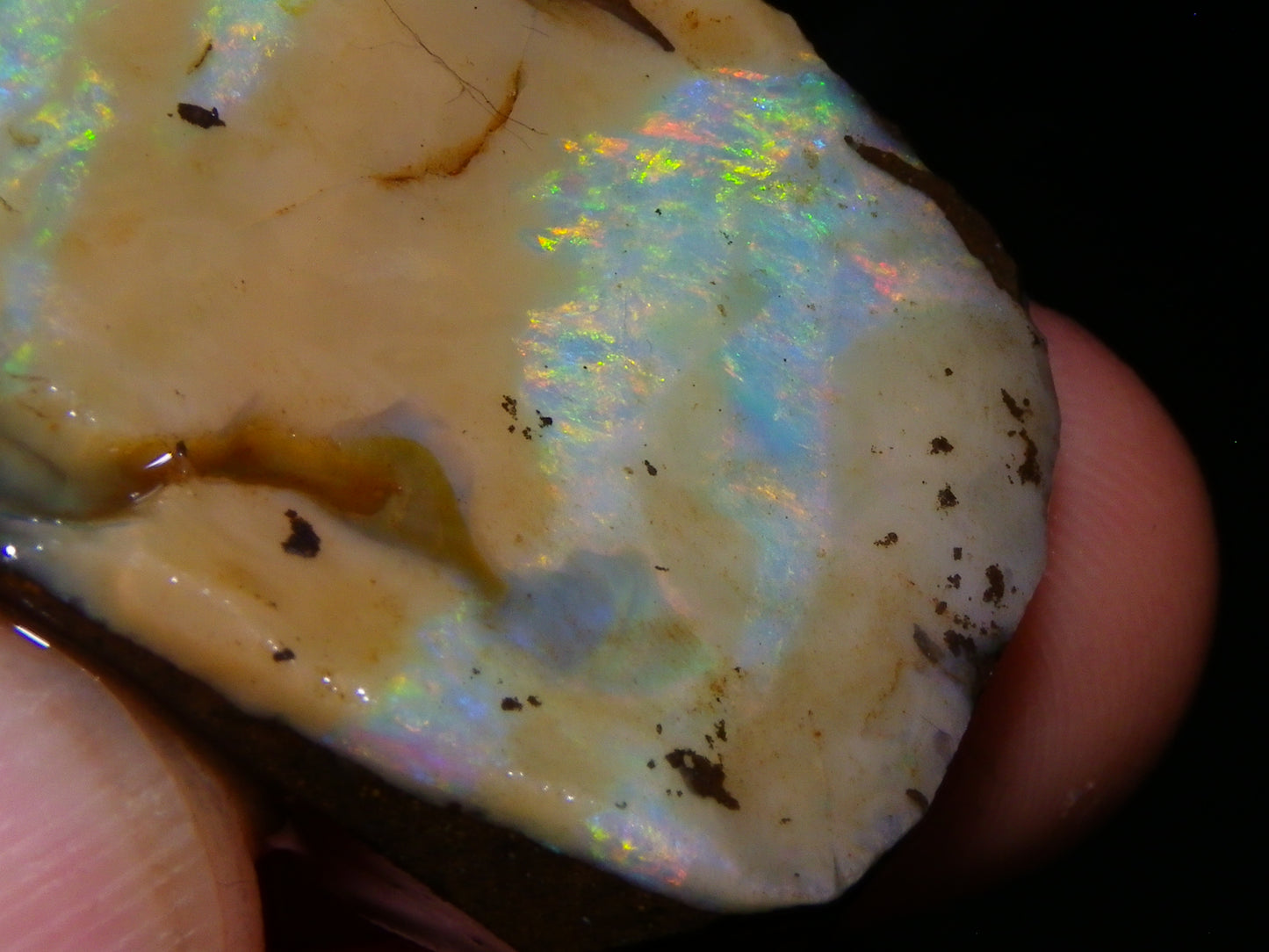 4 Nice Rough/Rubbed Boulder Opals 416cts Queensland Australia Multicolours/Patterns