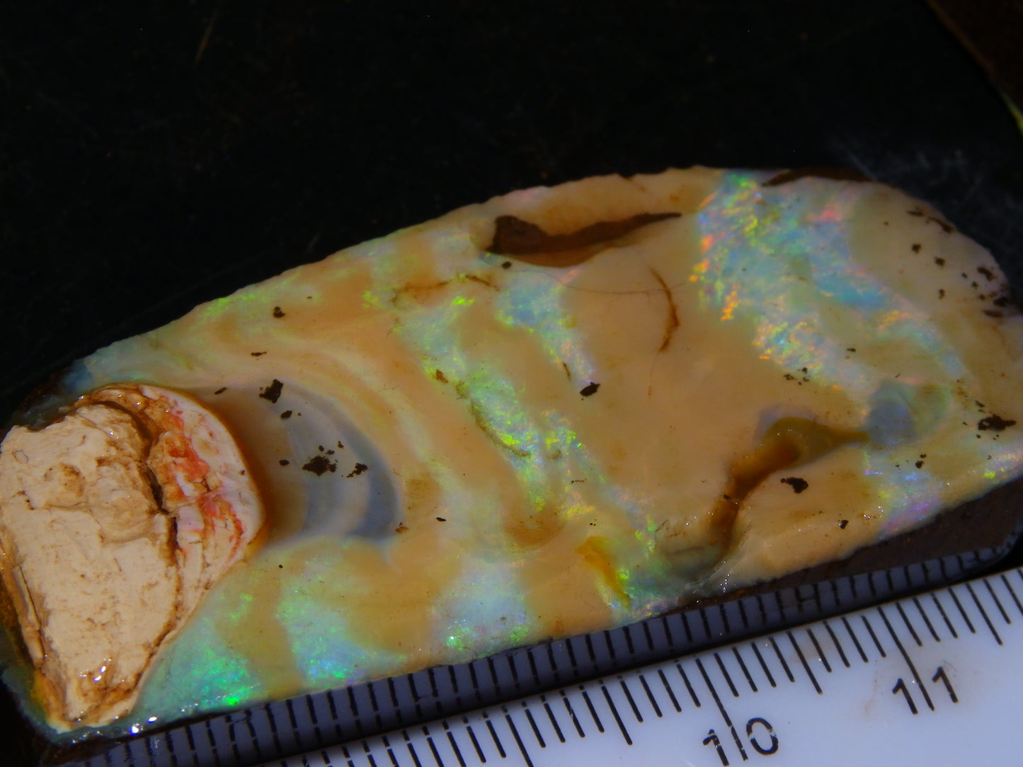 4 Nice Rough/Rubbed Boulder Opals 416cts Queensland Australia Multicolours/Patterns