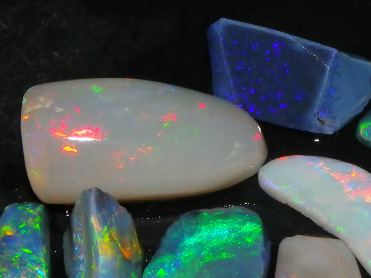 Nice Rubbed Gem Lightning Ridge Opal Parcel 15.24cts Multicolour MIxed Base Black/Grey/Light