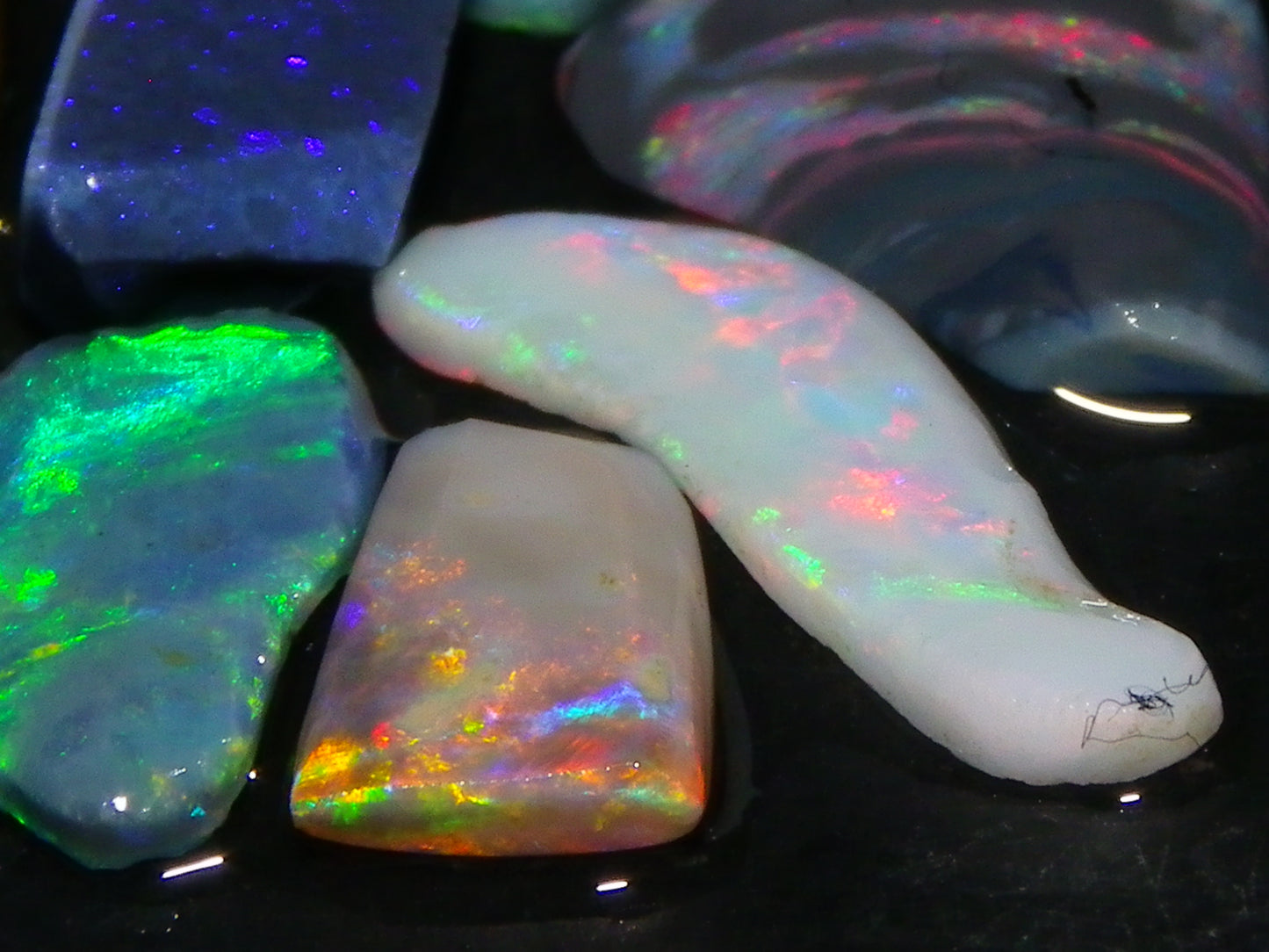 Nice Rubbed Gem Lightning Ridge Opal Parcel 15.24cts Multicolour MIxed Base Black/Grey/Light