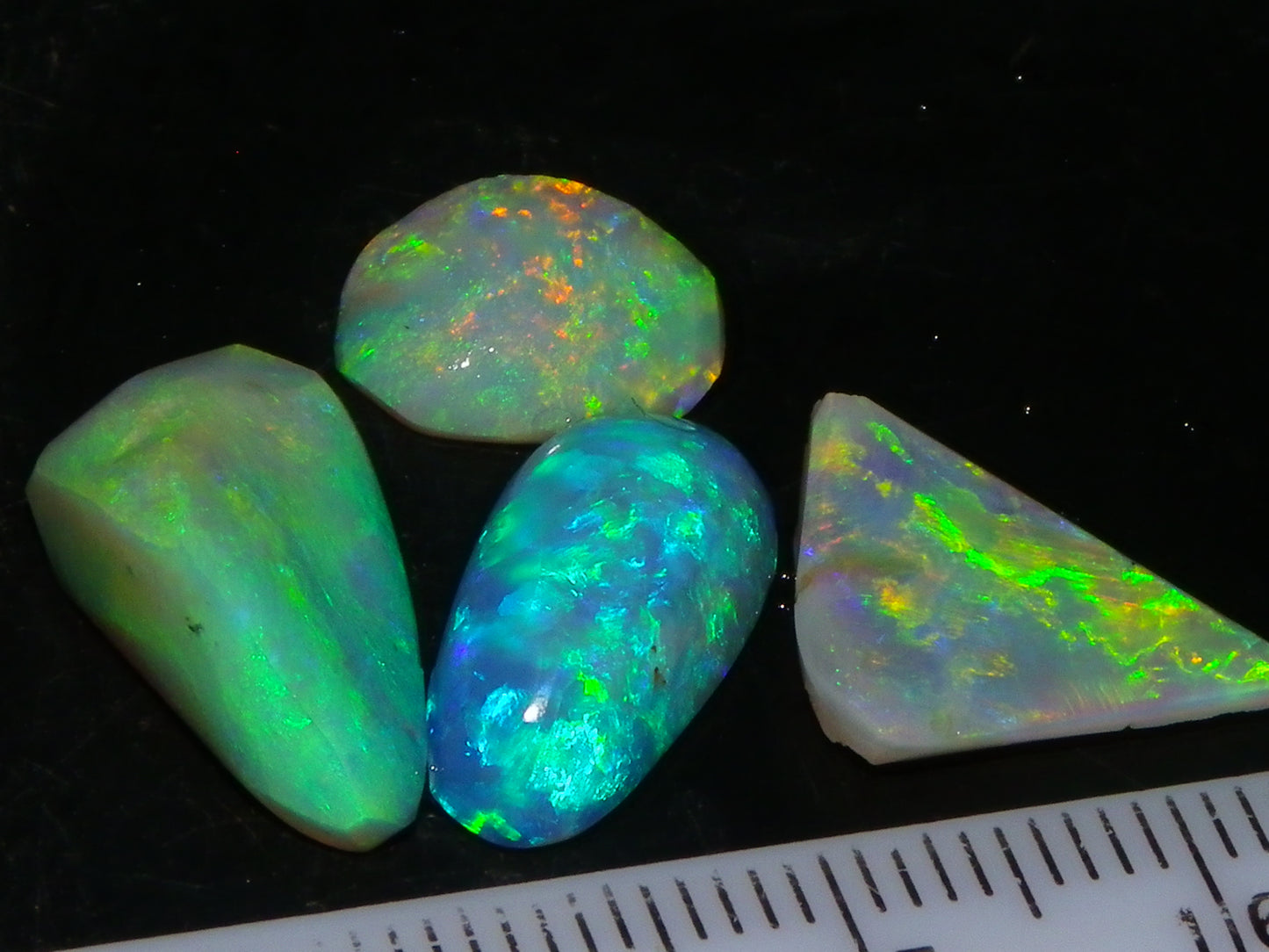 4 Gem Crystal Opal Rubs 12.45cts Lightning Ridge Australia Fires/Multicolours