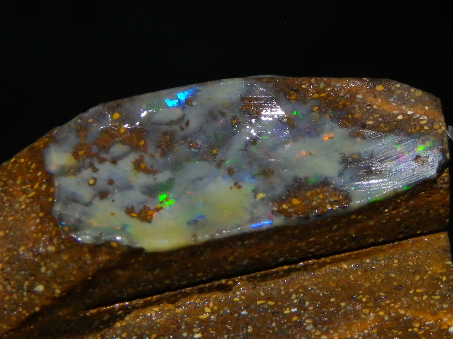 NIce Rough Boulder Opals/Rubbed Specimens 455cts Queensland Australia Fires
