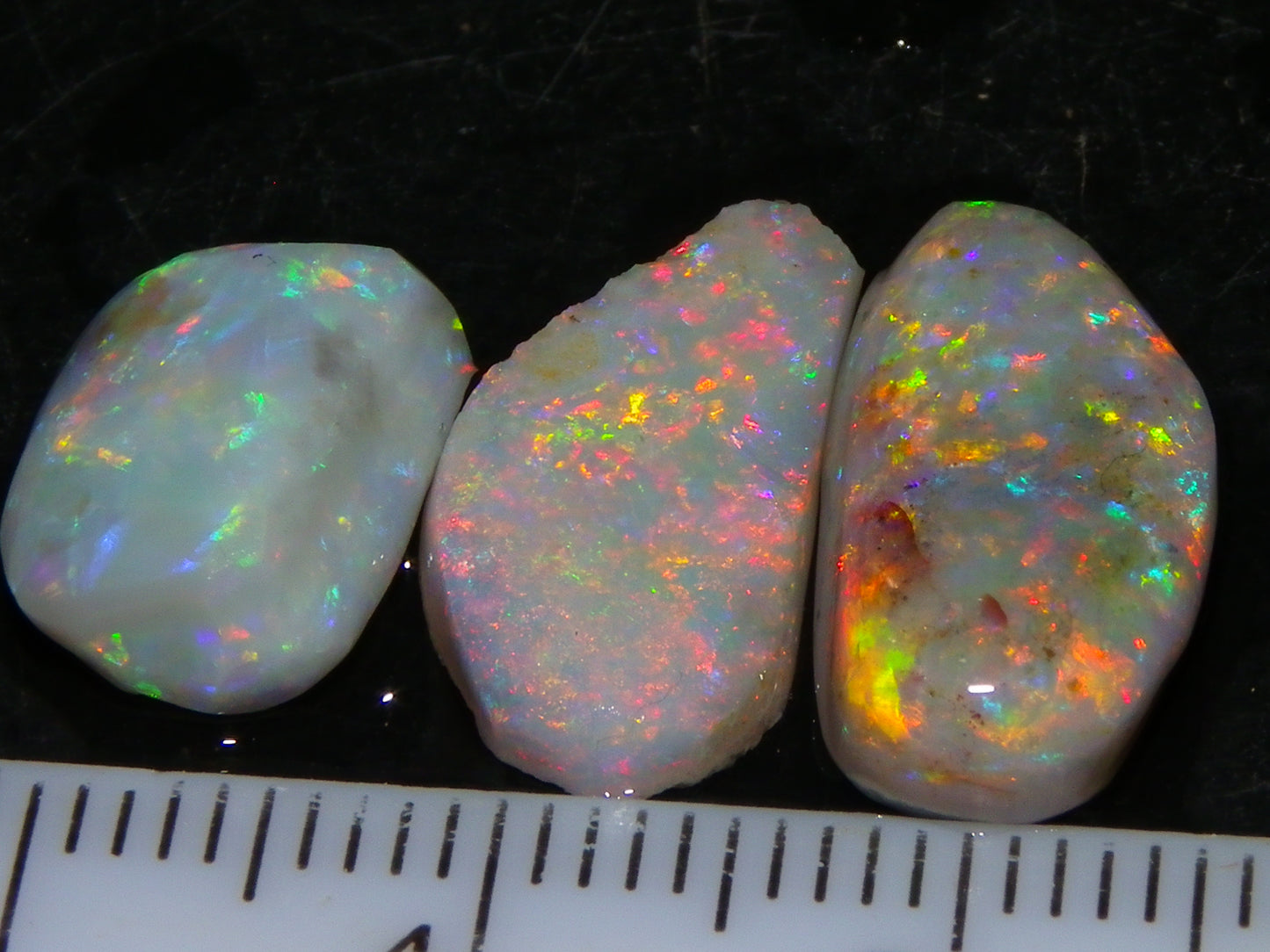 3 Nice Rubbed/Roug Coober Pedy Seam Opals 12cts Multicolour Fires Australia