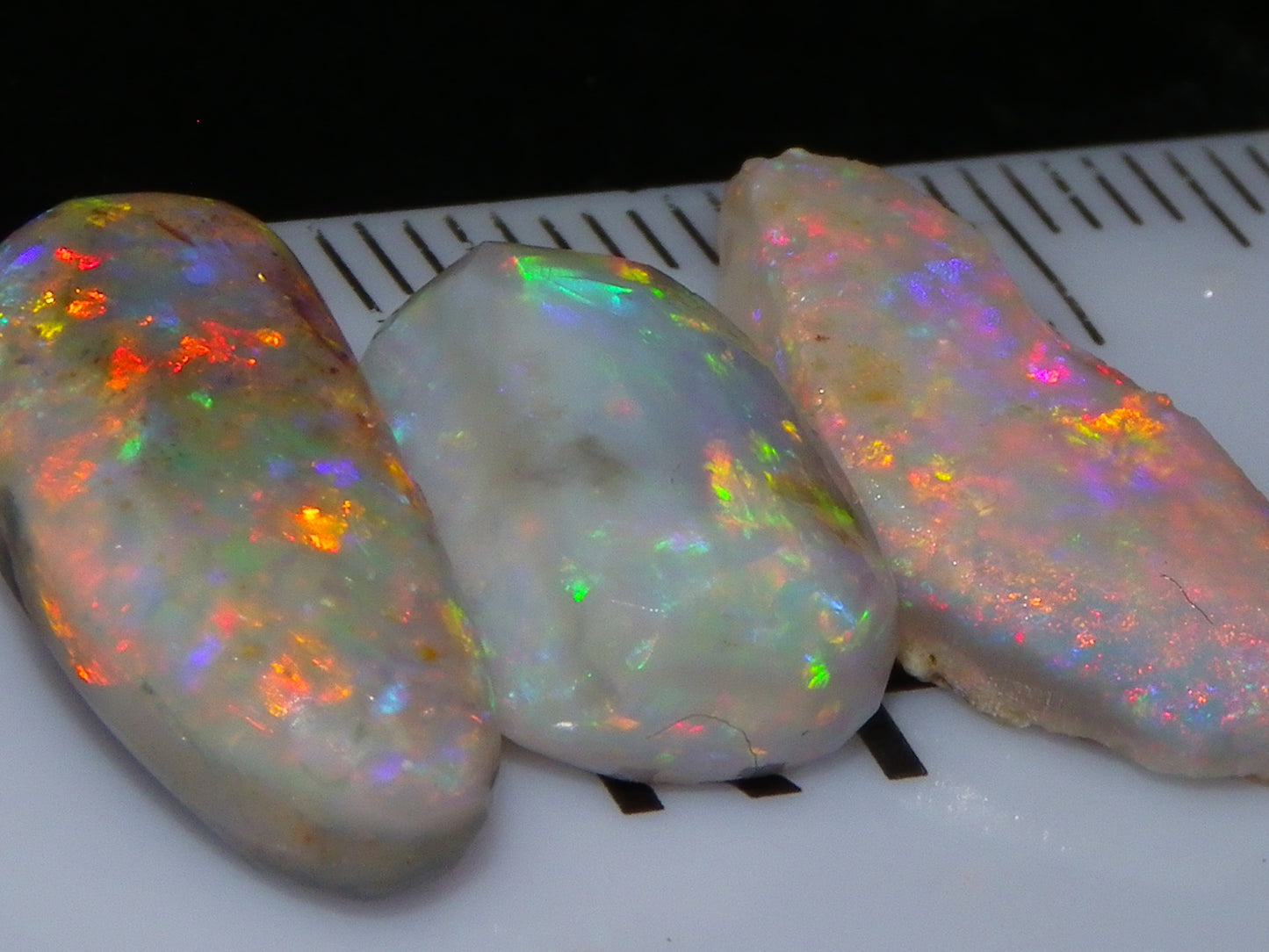 3 Nice Rubbed/Roug Coober Pedy Seam Opals 12cts Multicolour Fires Australia