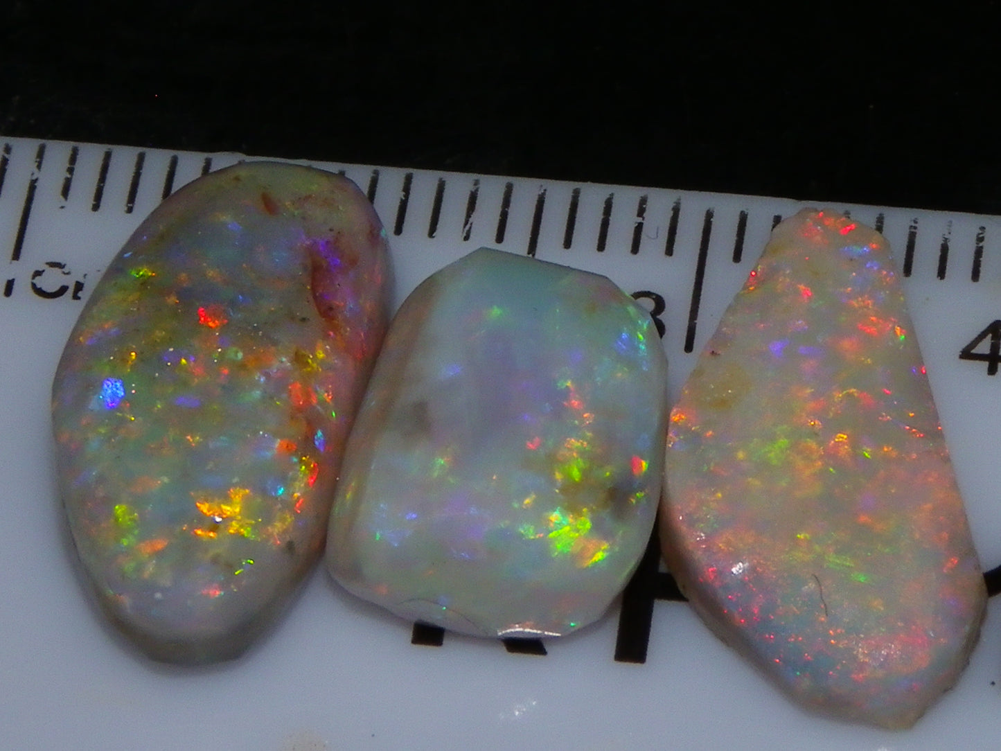3 Nice Rubbed/Roug Coober Pedy Seam Opals 12cts Multicolour Fires Australia