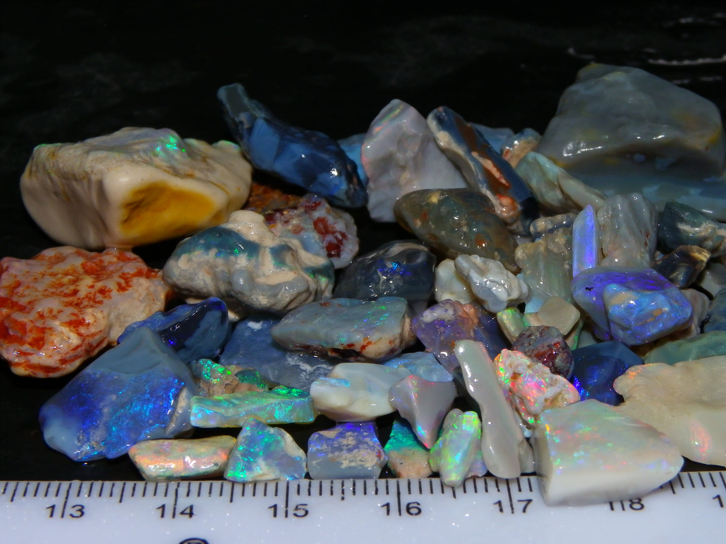 Nice Rough/Rubbed Lightning Ridge Opal Parcel 275cts Blue/Green/Pink Fires Australia (P5)