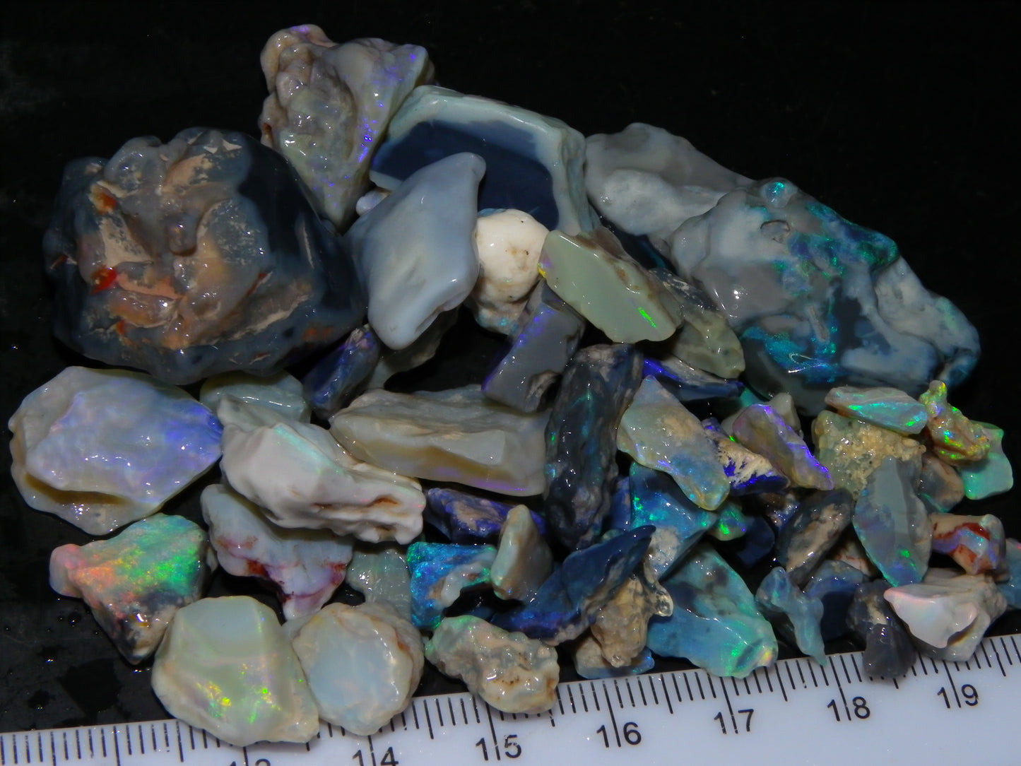 Nice Rough/Rubbed Lightning Ridge Opal Parcel 316cts Mixed Fires/Base Australia (P9)