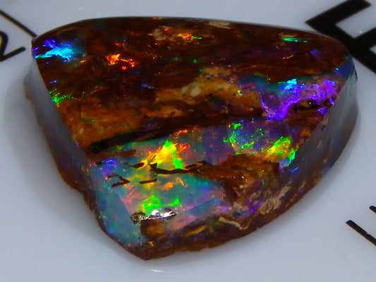 Very Nice Koroit Fossil/Crystal Opal Cab/Preform 4,04cts Bright Orange/Green Fires rare stone