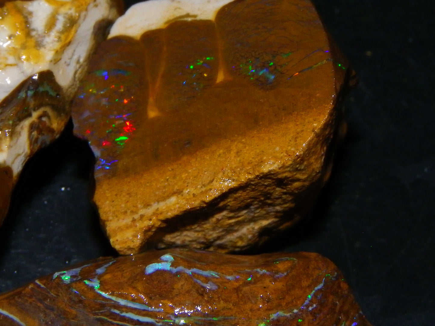 Nice Matrix /Koroit Opal Rough/Sliced Parcel Green/reds Fires Queensland Au