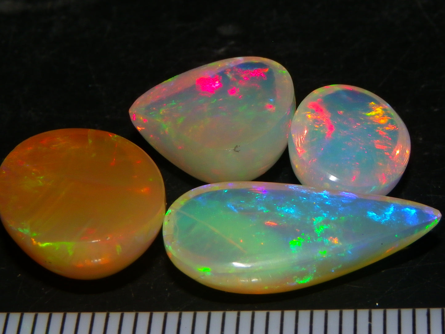 Nice Cut Welo Crystal Opal Parcel 17.5cts Multicolours Mixed Base Parcel