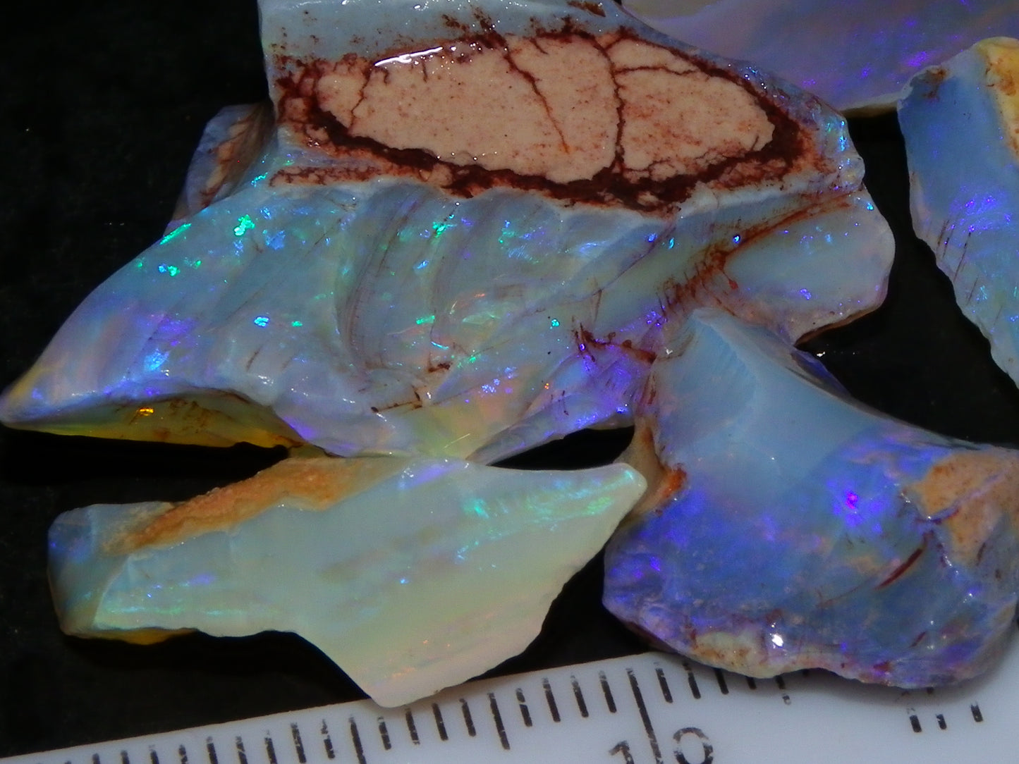 Nice Coober Pedy Crystal Opals Parcel 126.5cts Blue/Purple Fires Australia