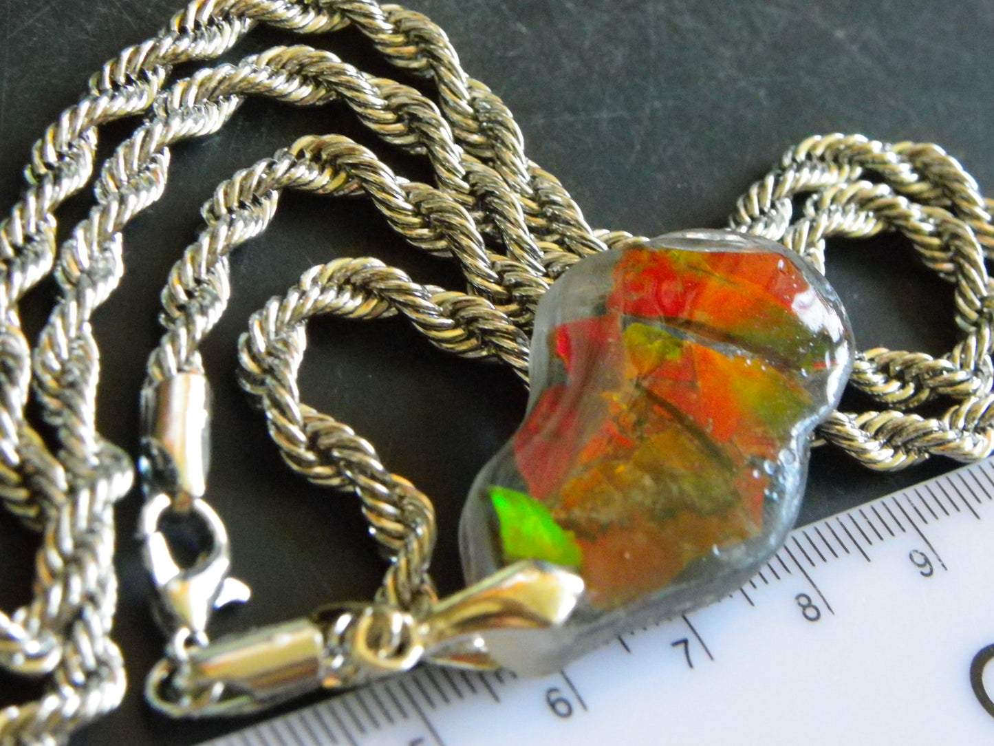 Nice Ammolite Double sided Pendant 24cts +Titanium rope Chain Red/Gold Colours Canada