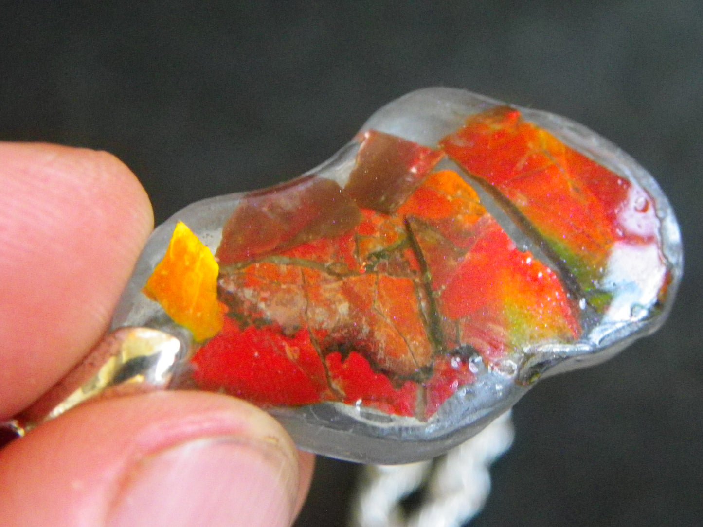 Nice Ammolite Double sided Pendant 24cts +Titanium rope Chain Red/Gold Colours Canada