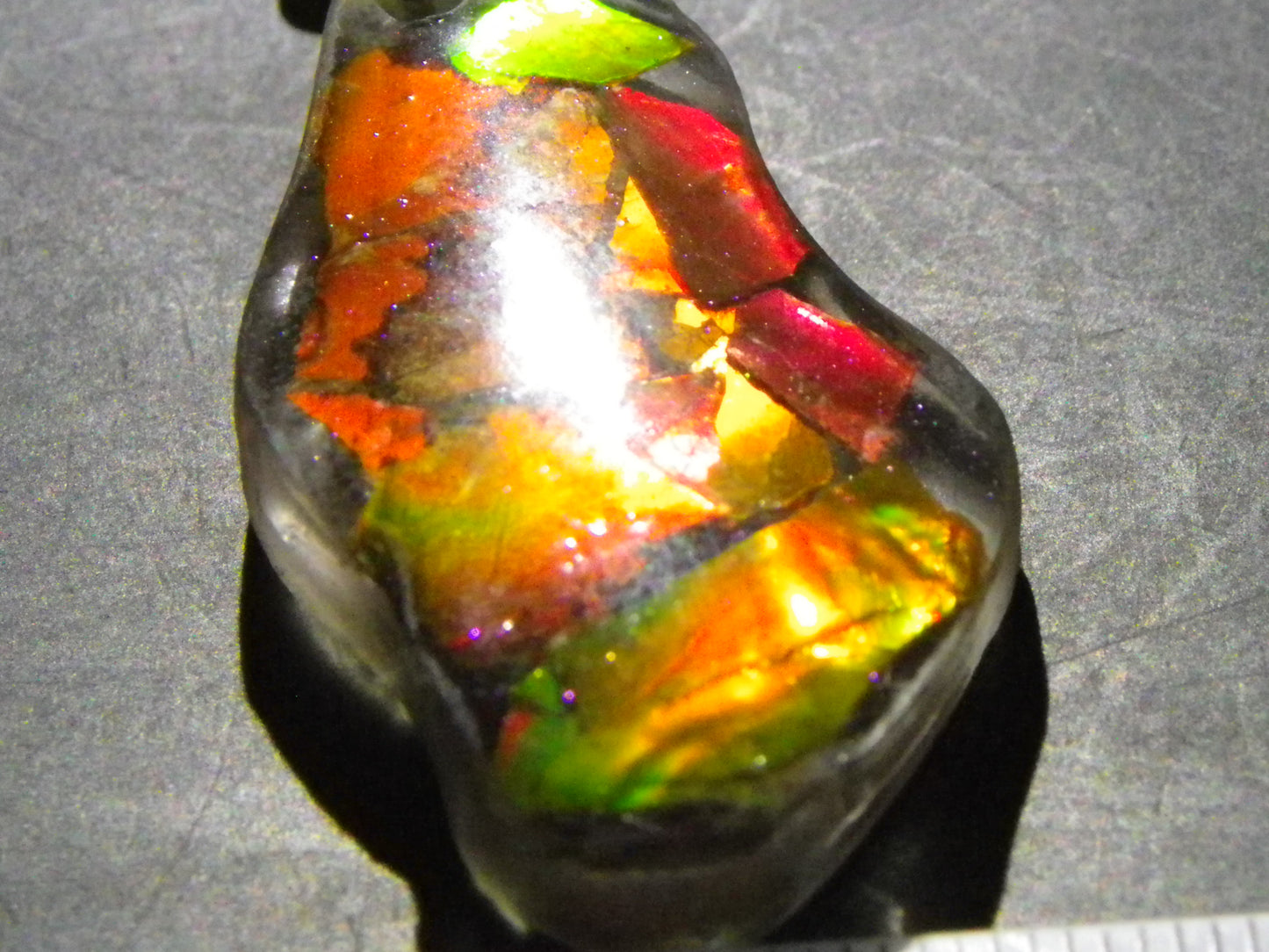 Nice Ammolite Double sided Pendant 24cts +Titanium rope Chain Red/Gold Colours Canada