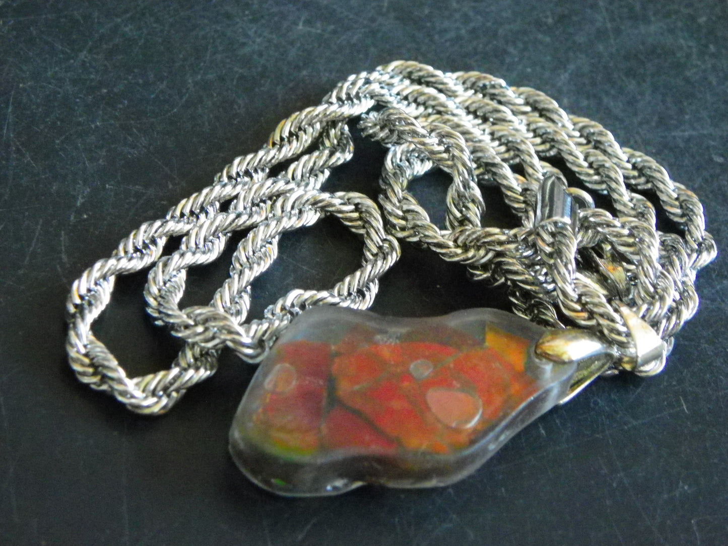 Nice Ammolite Double sided Pendant 24cts +Titanium rope Chain Red/Gold Colours Canada