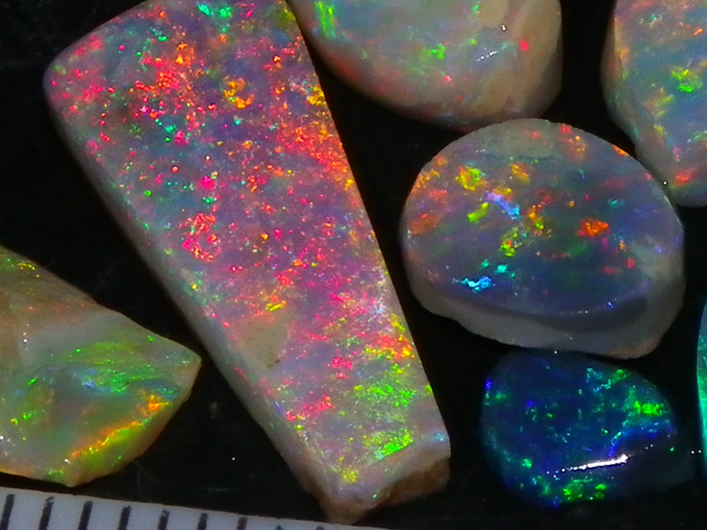 Bright Rubbed Lightning Ridge/Mintabie Opals 12.5cts Multicolour Fires Australia