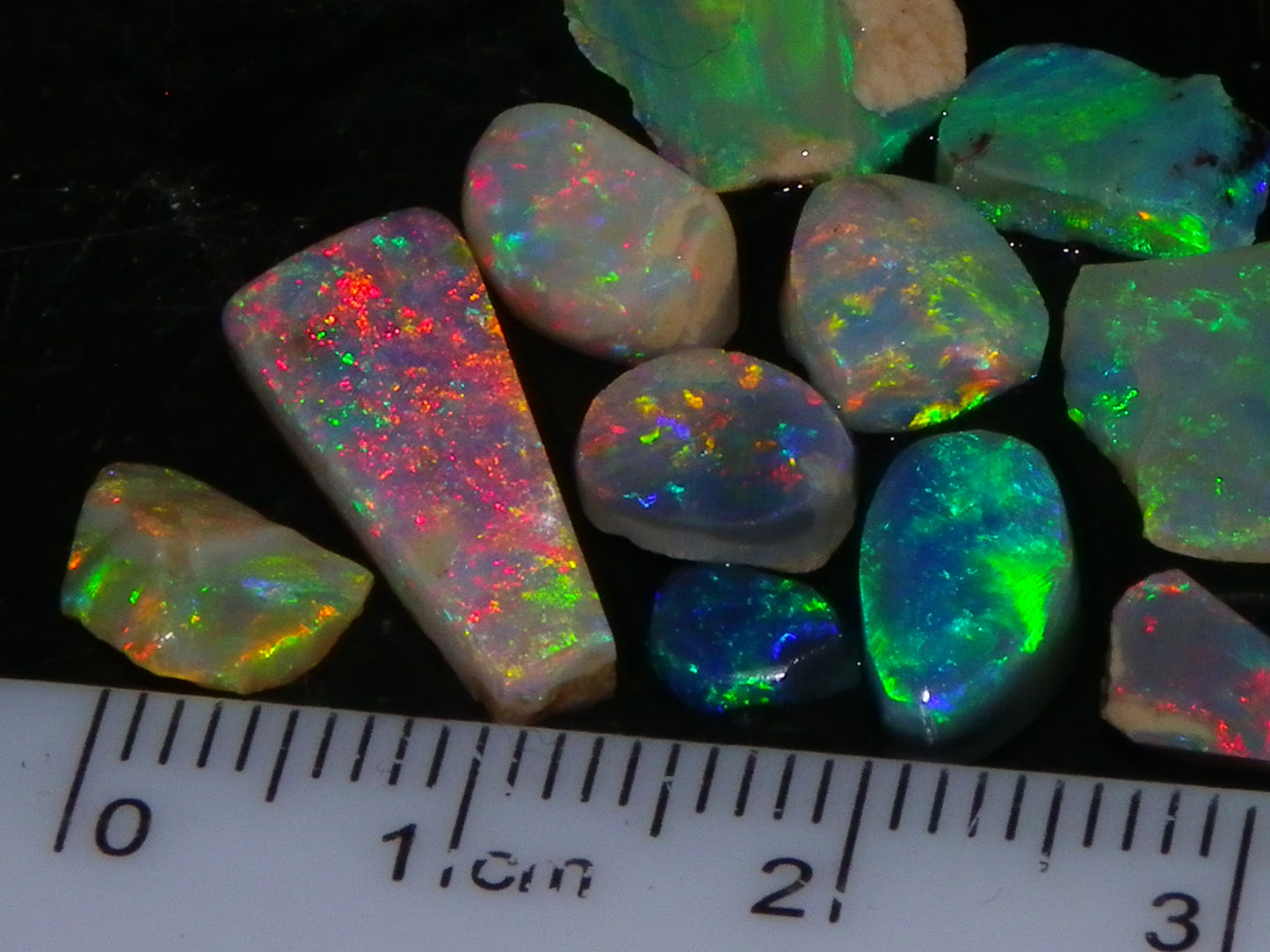 Bright Rubbed Lightning Ridge/Mintabie Opals 12.5cts Multicolour Fires Australia