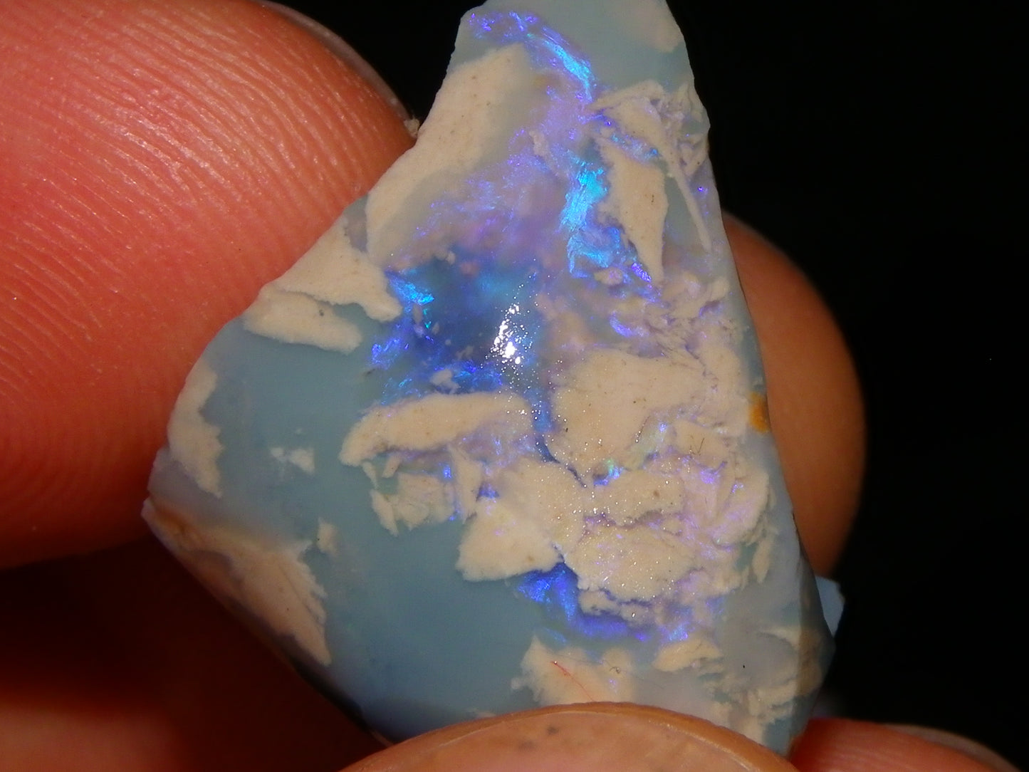 Nice Rough, 1 Rubbed Opals Lightning Ridge 86.5cts Australia Seam Blue/Greens