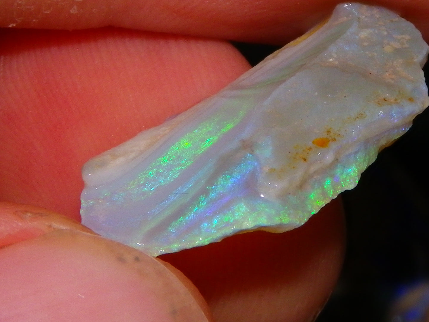 Nice Rough, 1 Rubbed Opals Lightning Ridge 86.5cts Australia Seam Blue/Greens