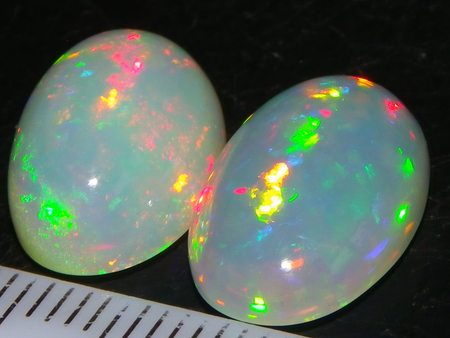 2 Nice Quality Welo Crystal Opal Cabs 8.66cts Ethiopia Multicolour Fires Red/Greens