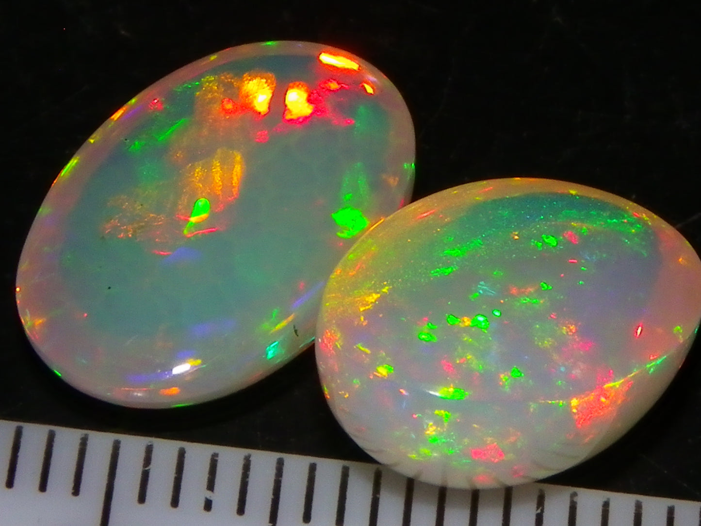 2 Nice Quality Welo Crystal Opal Cabs 8.66cts Ethiopia Multicolour Fires Red/Greens