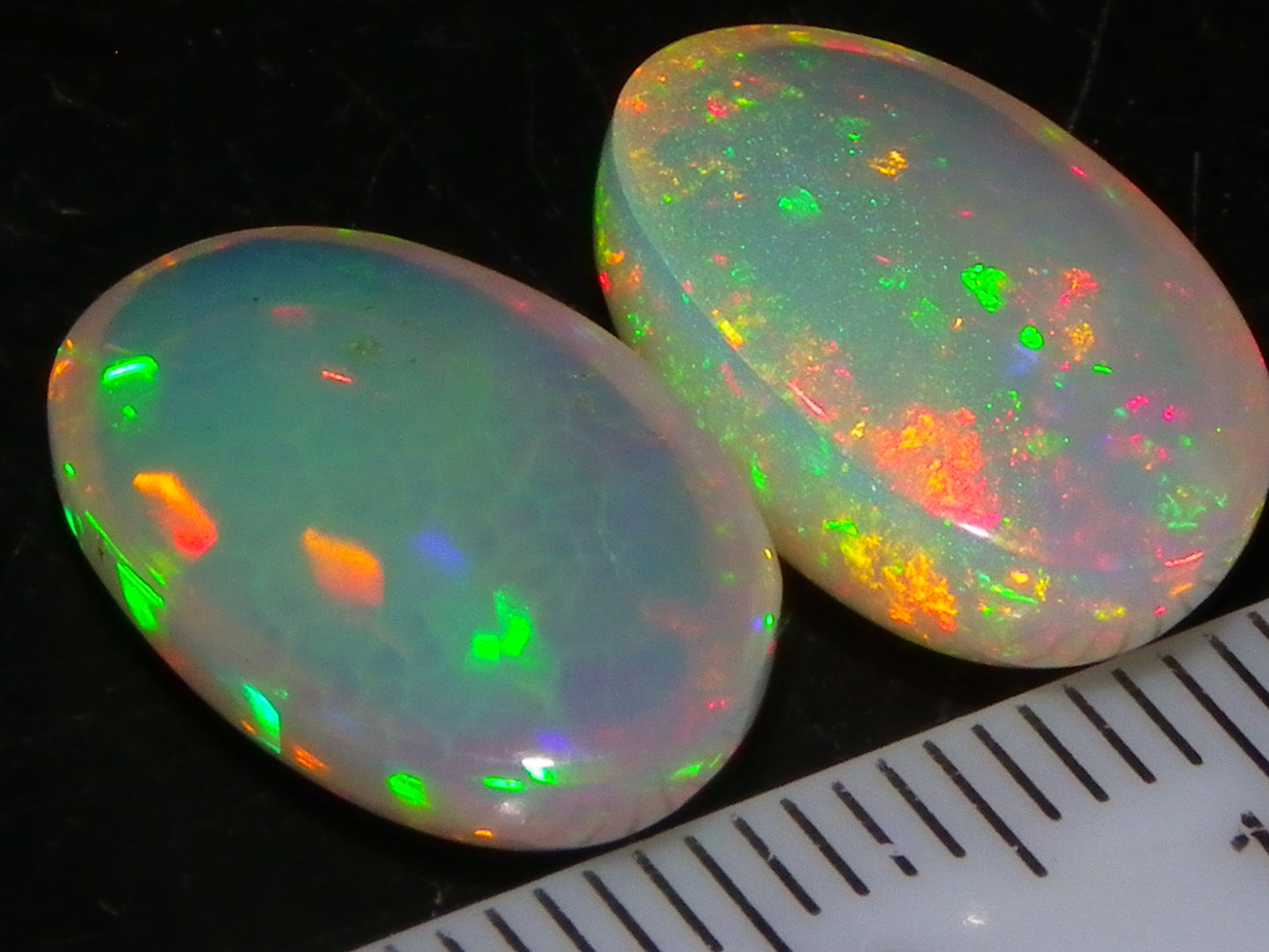 2 Nice Quality Welo Crystal Opal Cabs 8.66cts Ethiopia Multicolour Fires Red/Greens