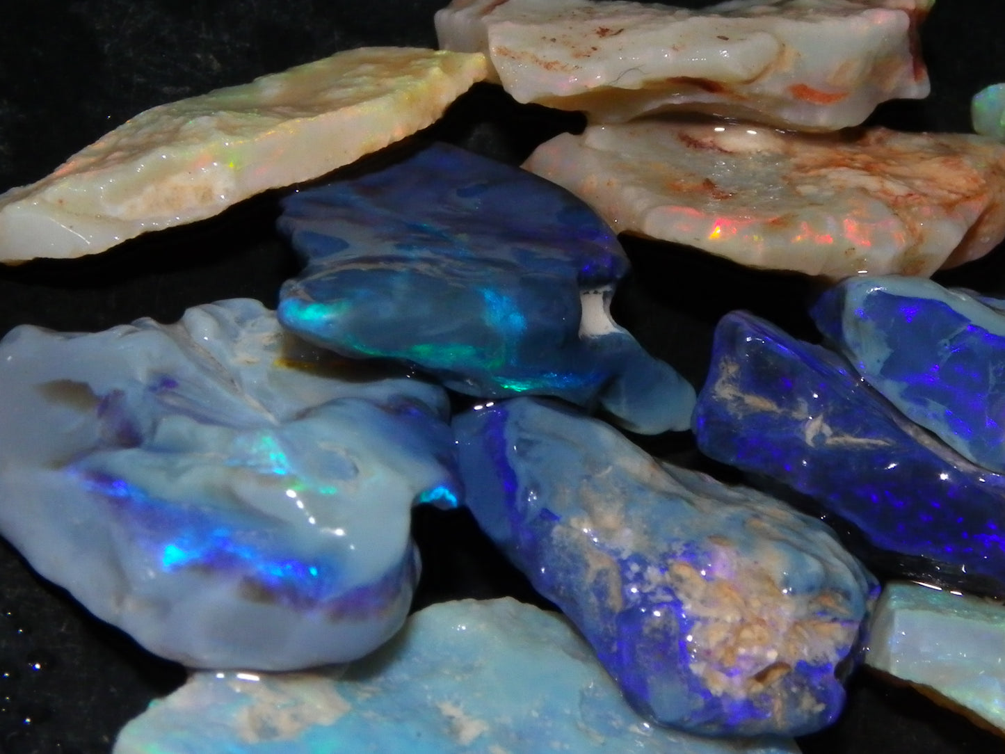 Nice Rough Lightning Ridge Seam Opal Parcel 112cts Crystal/Black Base Blue/Greens Australia