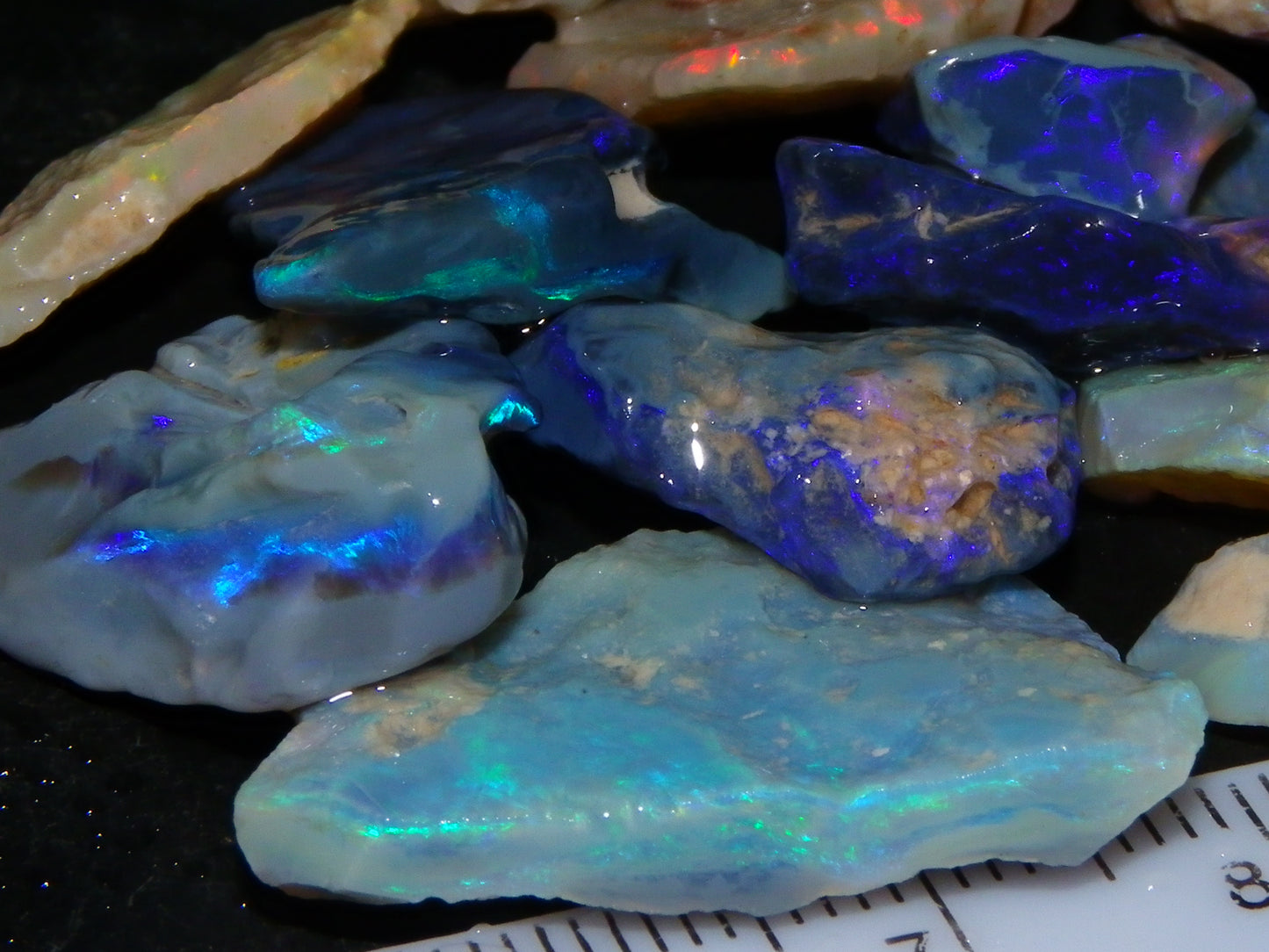 Nice Rough Lightning Ridge Seam Opal Parcel 112cts Crystal/Black Base Blue/Greens Australia