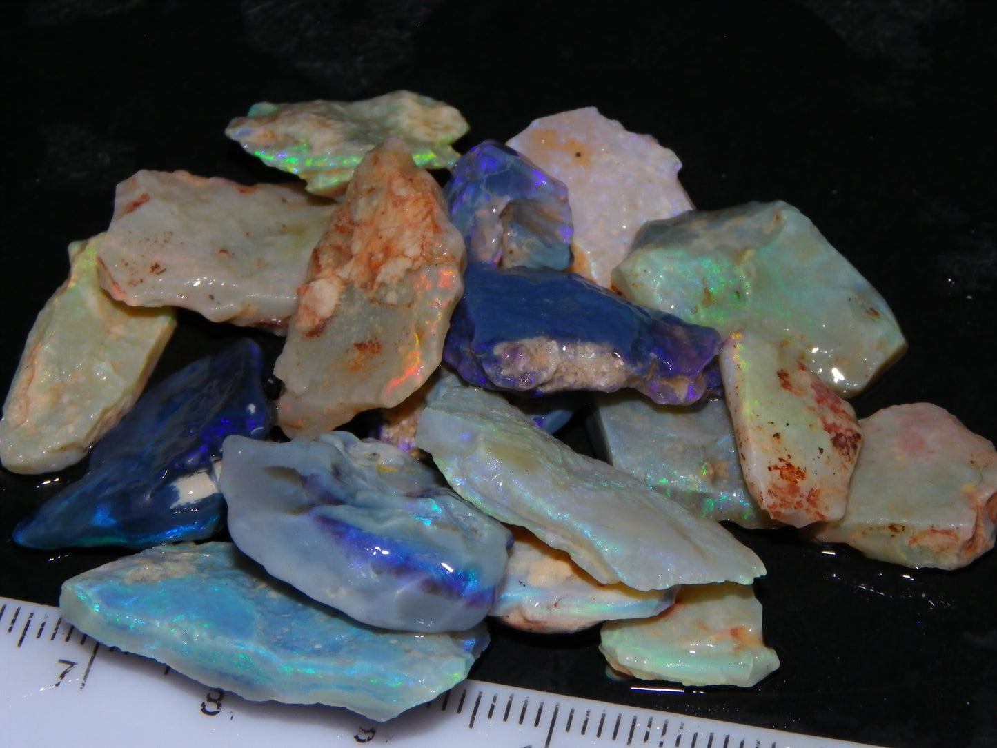 Nice Rough Lightning Ridge Seam Opal Parcel 112cts Crystal/Black Base Blue/Greens Australia