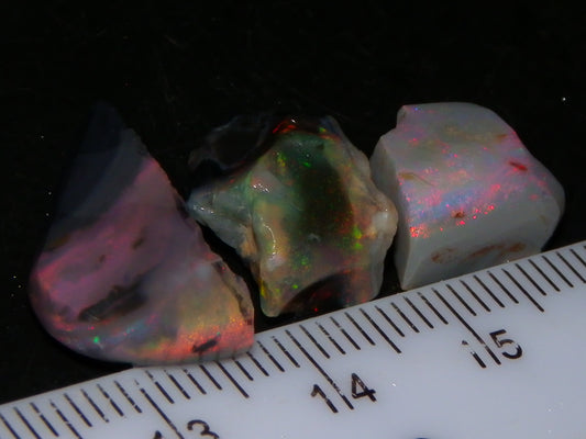 Nice Dark/Black Opal Rough/Rubs 13.7cts Lightning Ridge Australia Pinks/Reds :)