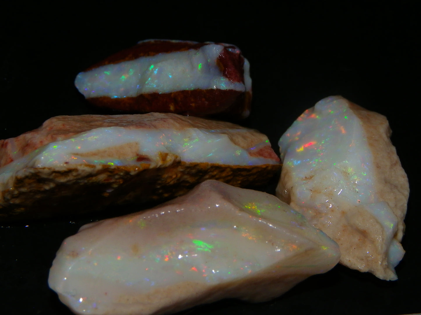 Nice Rough Opal Specimens/Seam 58.5cts Coober Pedy Australia Multicolours