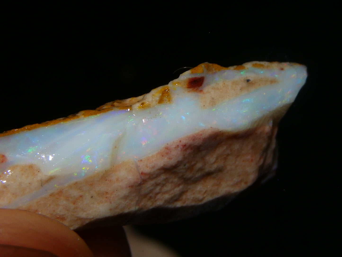 Nice Rough Opal Specimens/Seam 58.5cts Coober Pedy Australia Multicolours