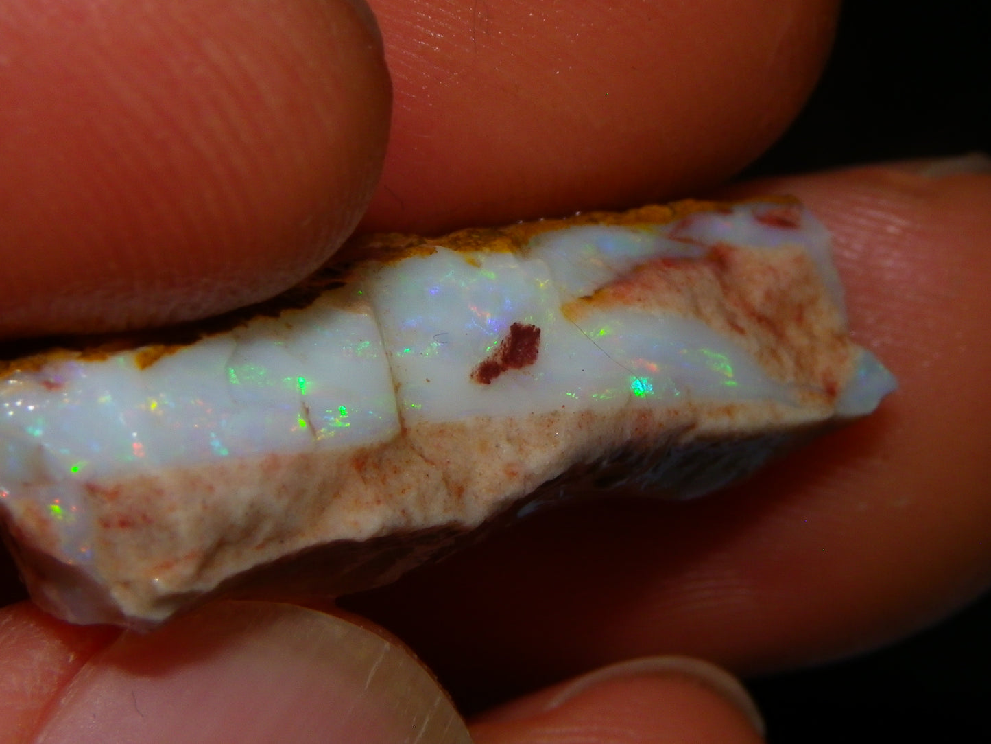 Nice Rough Opal Specimens/Seam 58.5cts Coober Pedy Australia Multicolours