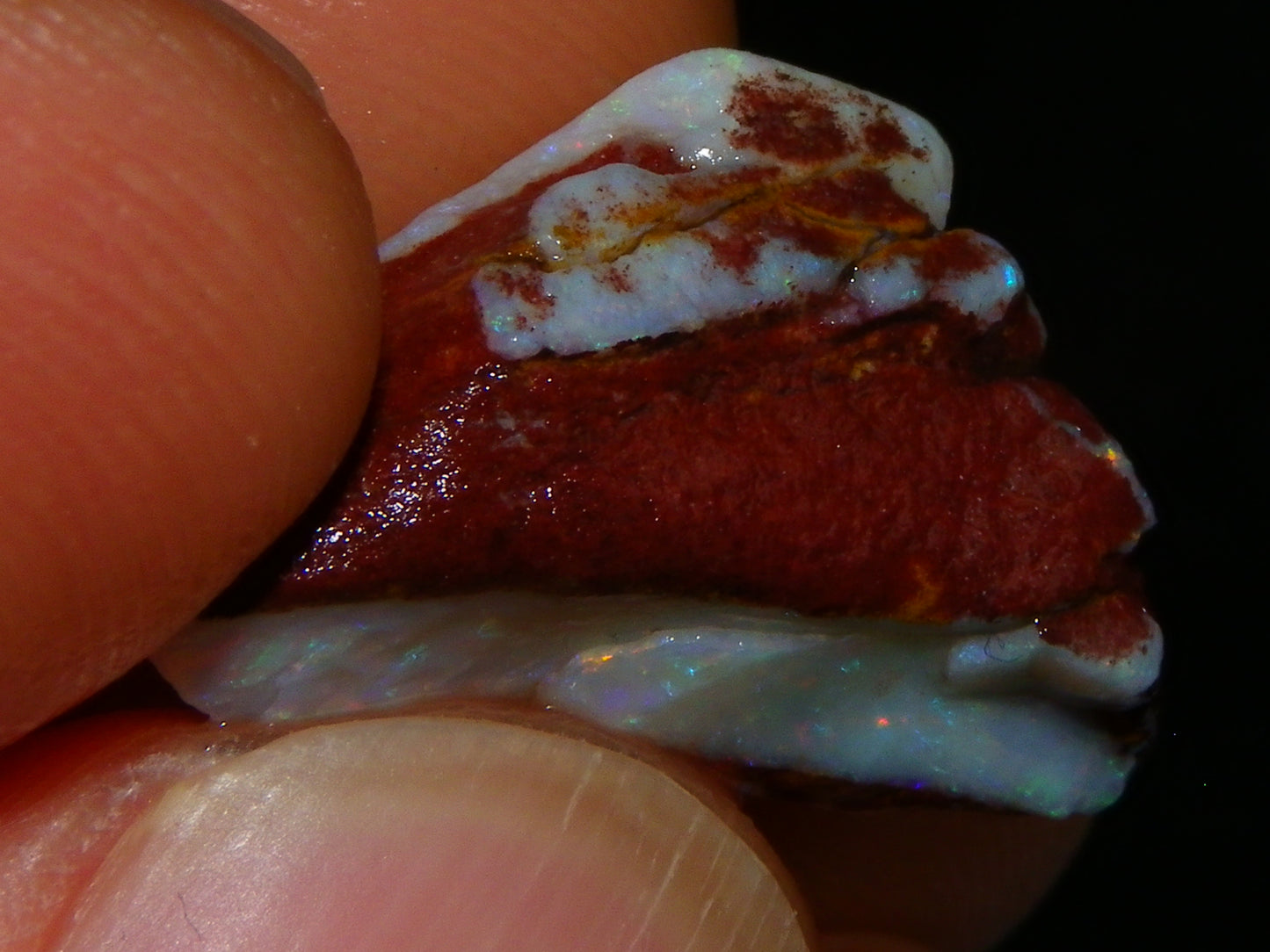 Nice Rough Opal Specimens/Seam 58.5cts Coober Pedy Australia Multicolours