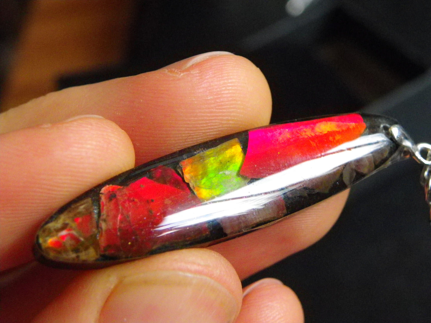 Nice Ammolite and resin Pendant 17.5cts + Titanium Chain Red/Gold Colours