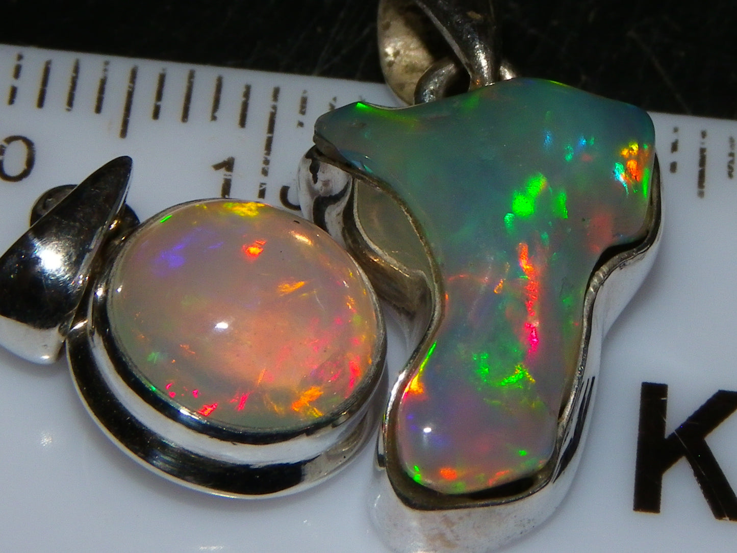2 Nice Welo + 925 Silver Pendants 20cts Multicolours 1 Faceted/Cab :)