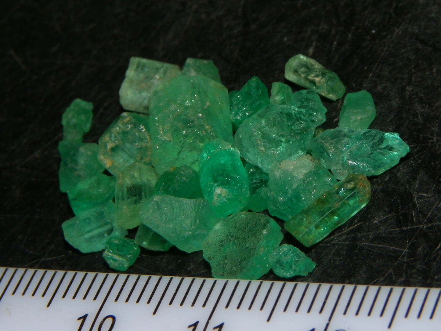 Nice Parcel Rough emerald Crystals 16.05cts Panjshir Valley Afghanistan