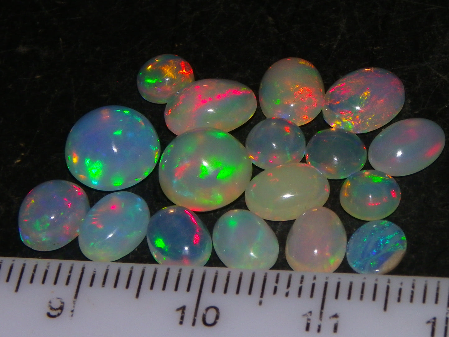 Nice Cut/Polished Welo Crystal Opals 10.30cts Ethiopia 17x stones Multicolours