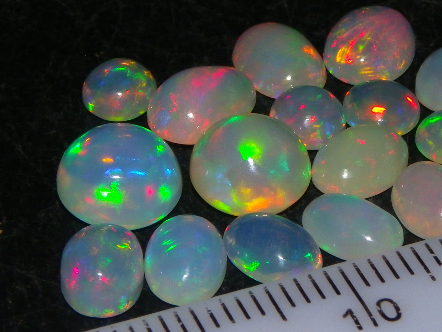 Nice Cut/Polished Welo Crystal Opals 10.30cts Ethiopia 17x stones Multicolours