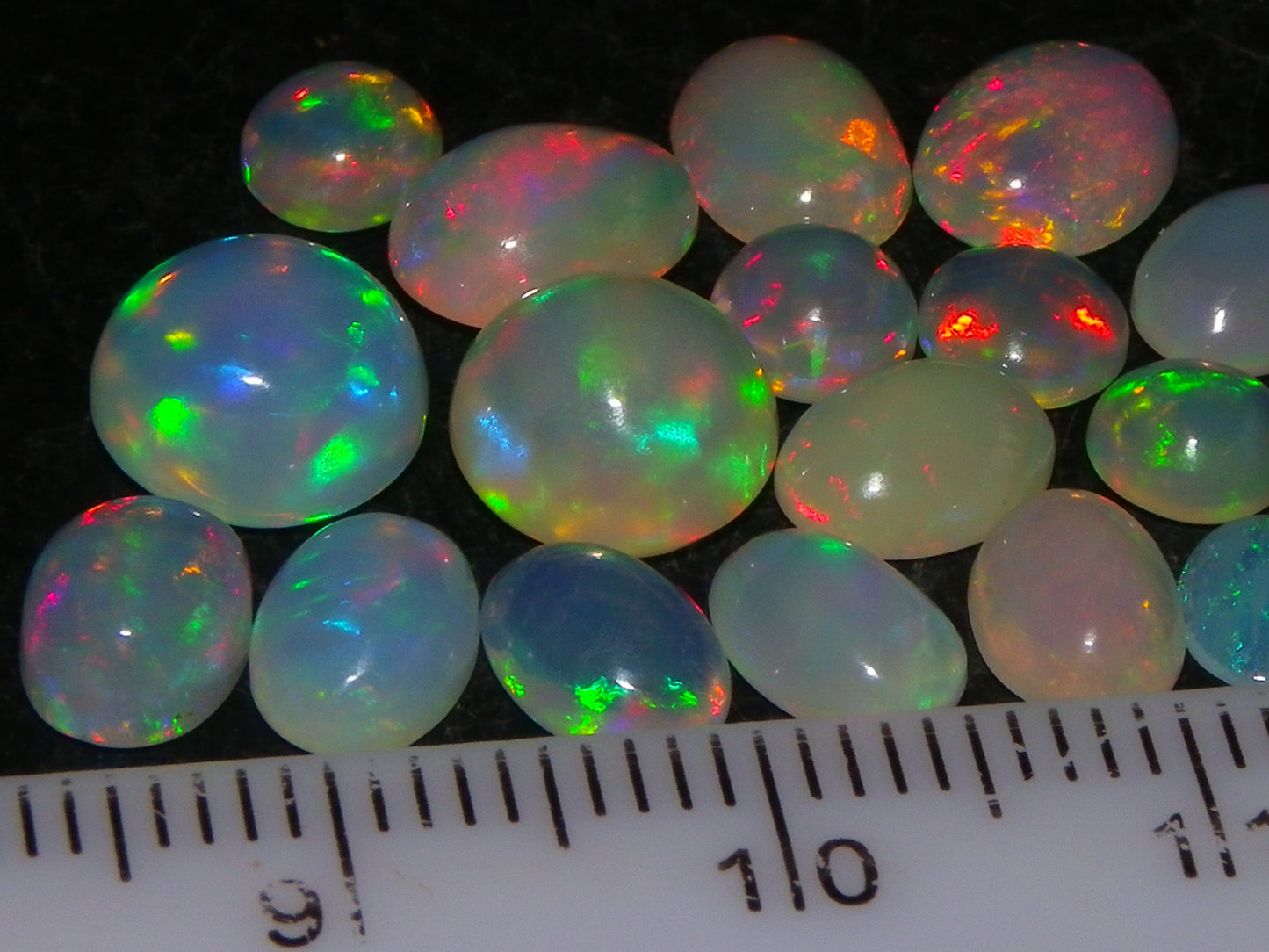 Nice Cut/Polished Welo Crystal Opals 10.30cts Ethiopia 17x stones Multicolours