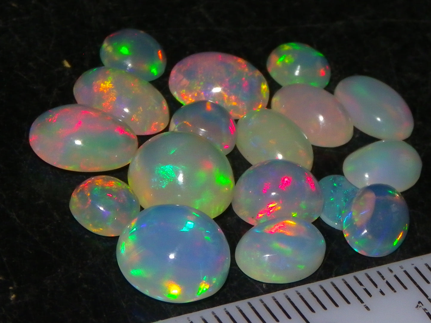 Nice Cut/Polished Welo Crystal Opals 10.30cts Ethiopia 17x stones Multicolours