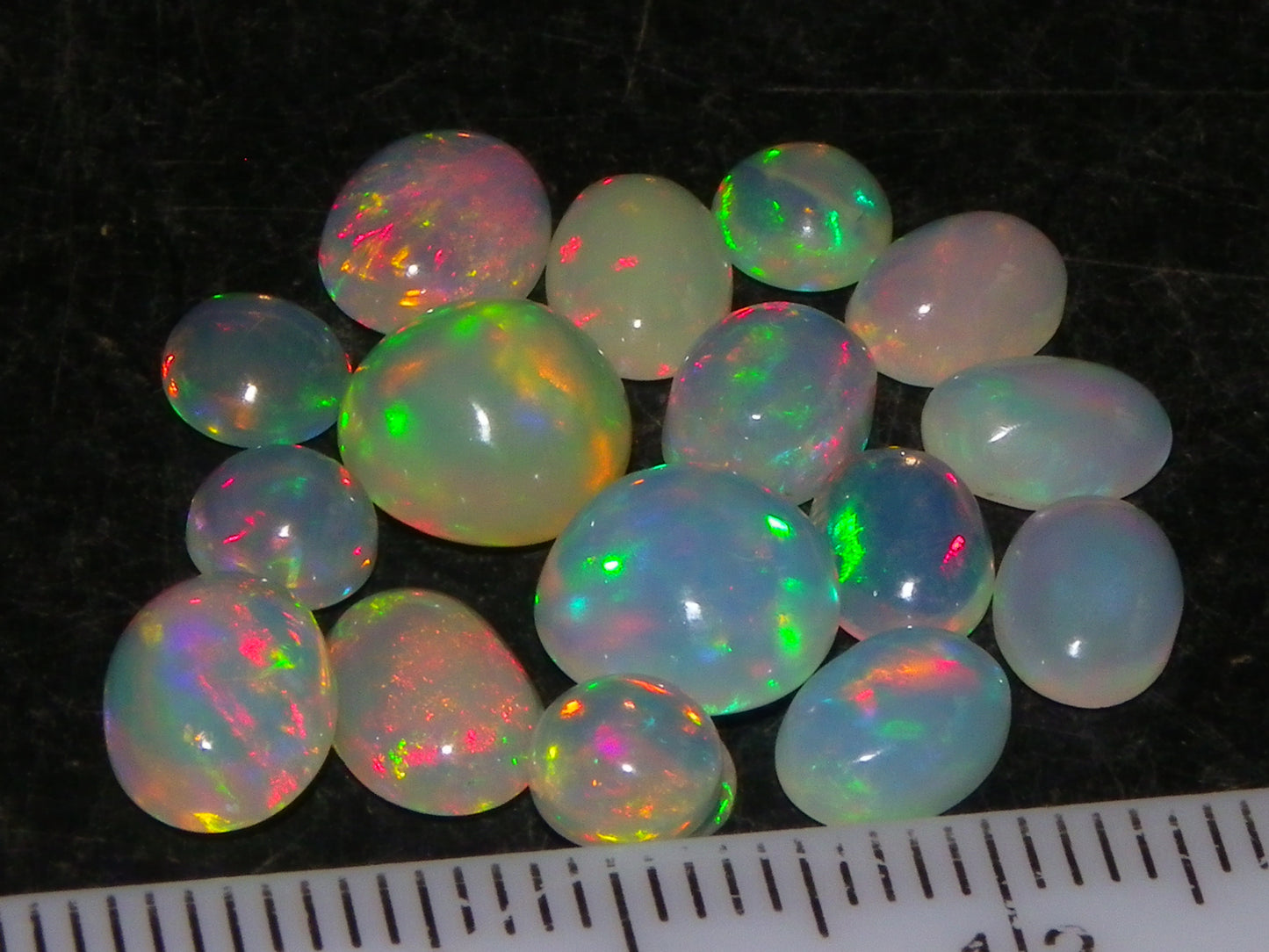 Nice Cut/Polished Welo Crystal Opals 10.30cts Ethiopia 17x stones Multicolours