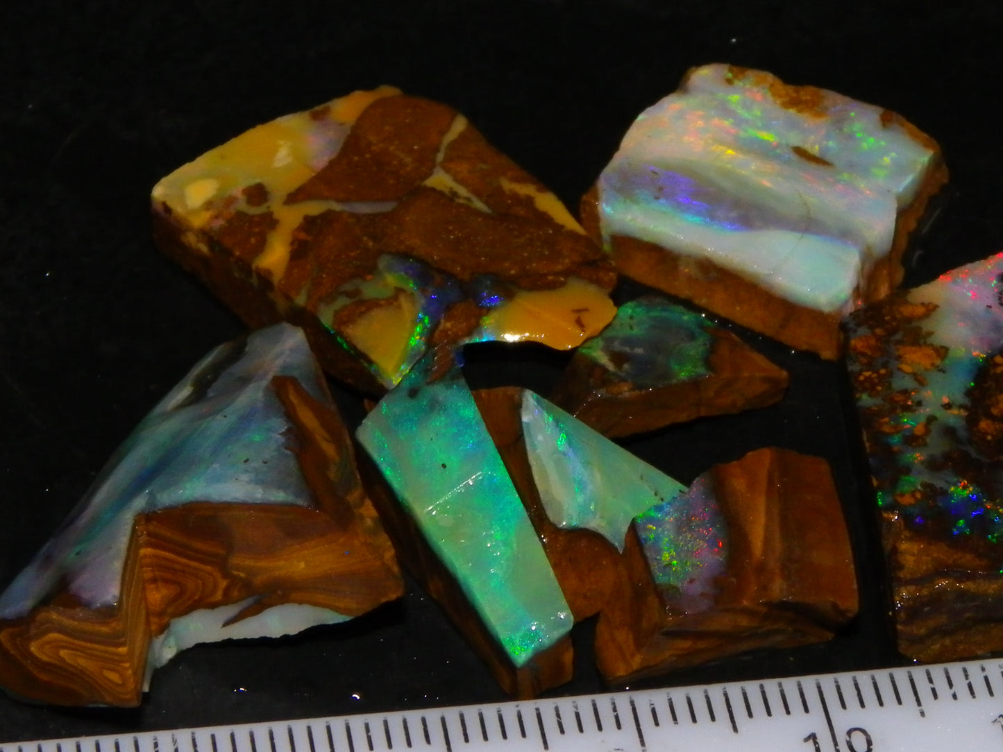 Nice Rough/Rubbed/Sliced Boulder Opal Parcel 113.4cts Queensland Australia Au