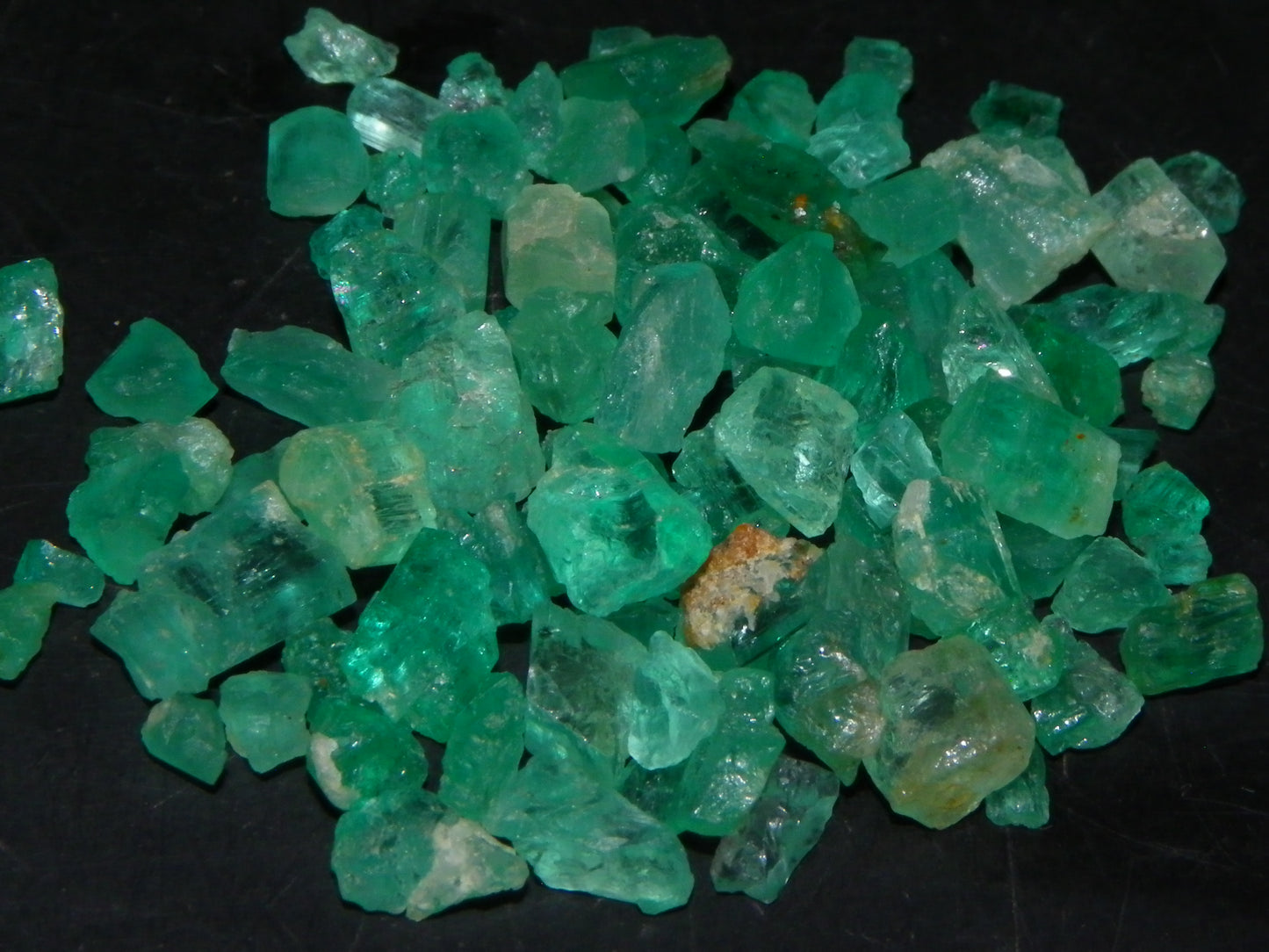 NIce Quality Emerald Crystals 31.5cts Panjshir Valley Afghanistan