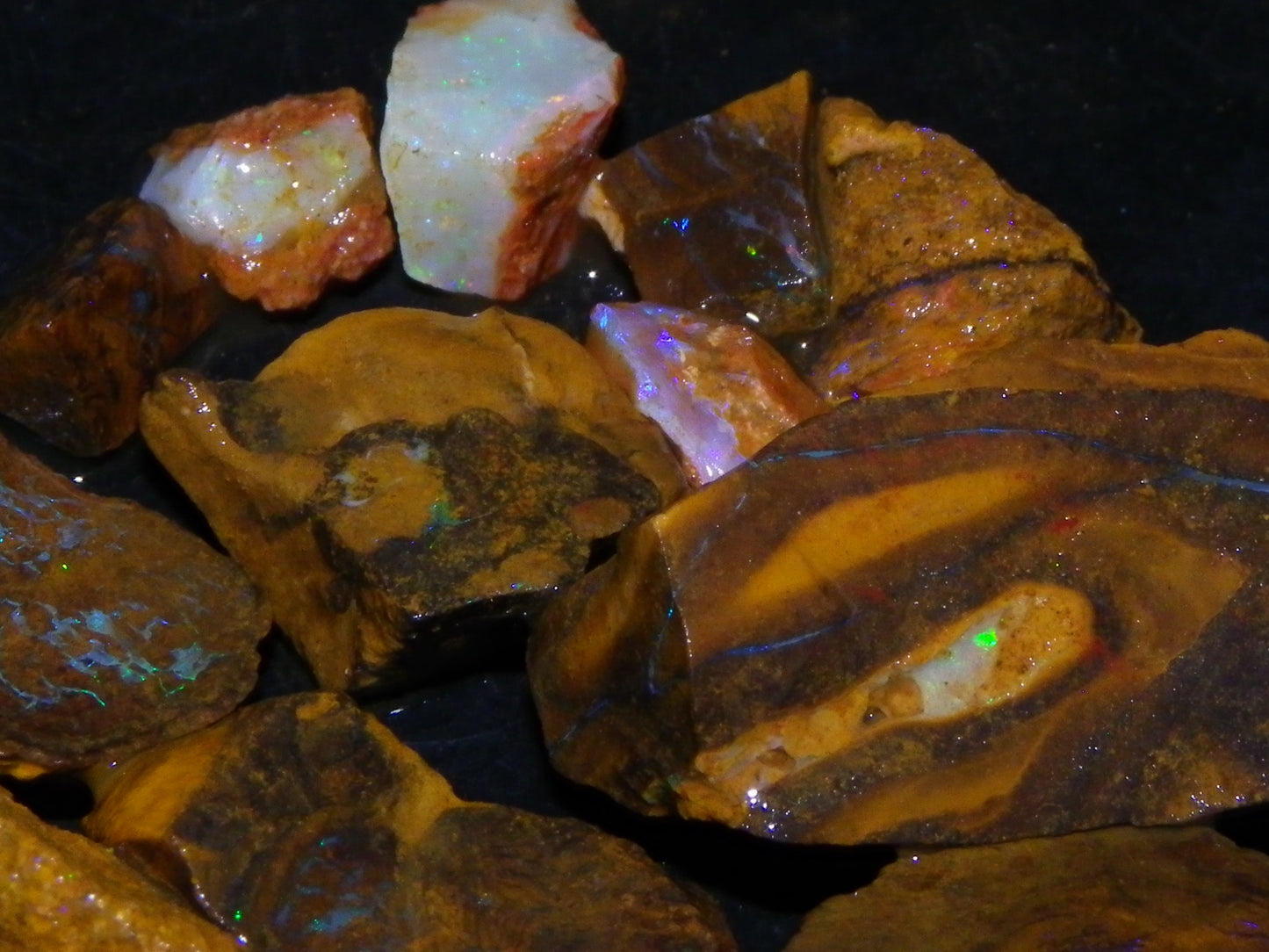 Nice Matrix/Boulder Opal Small Specimens 350cts Queensland Australia Some Fires