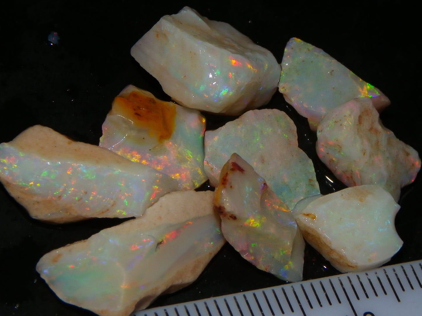 Nice Coober Pedy Opal Rough Parcel 27.4cts Bright Multicolours Crystal/Milky Base Seam