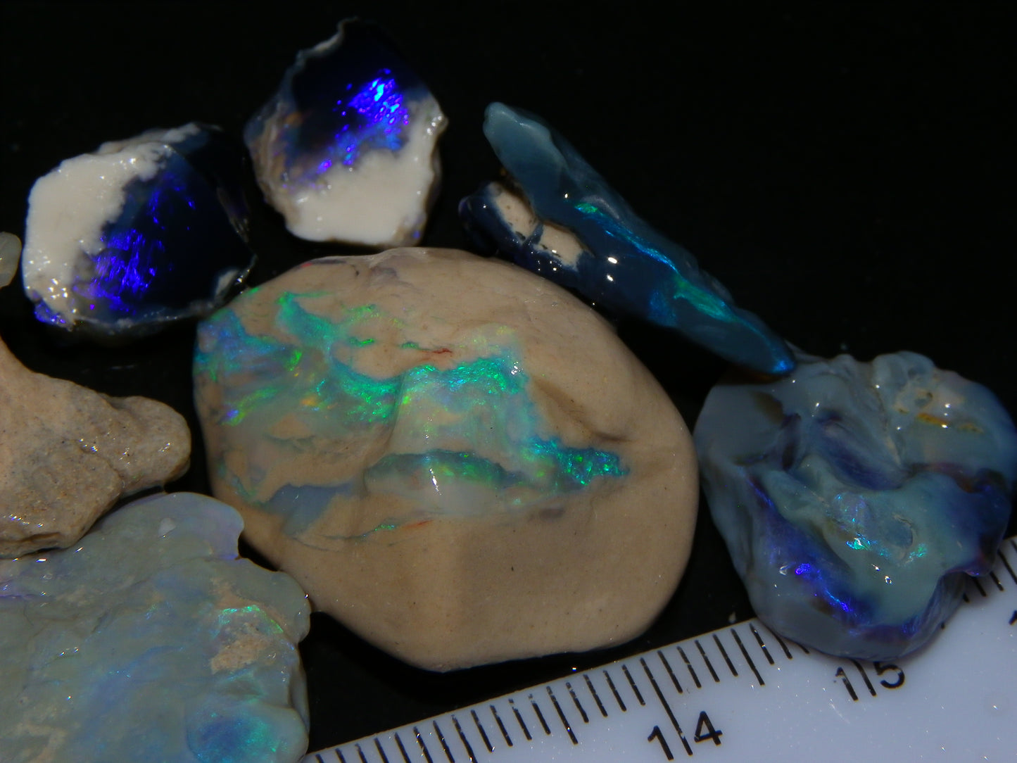 Nice Lightning Ridge Opal Rough/Specimens 112.6cts Nobby/Fossil Base Some Fires